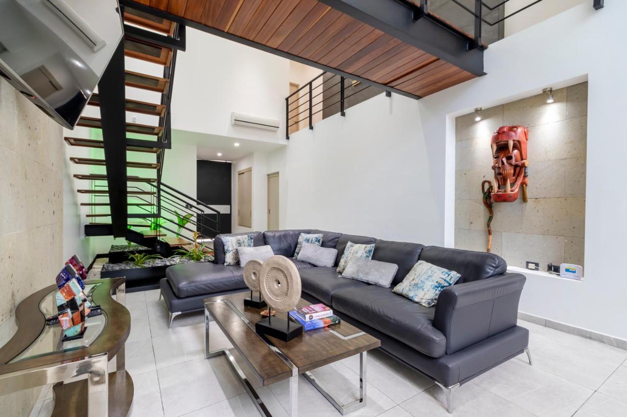 Casa El Cielo, *